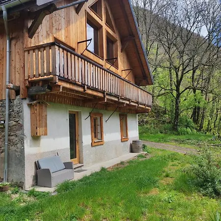 Chez Florent Et Celine Queige Exterior photo